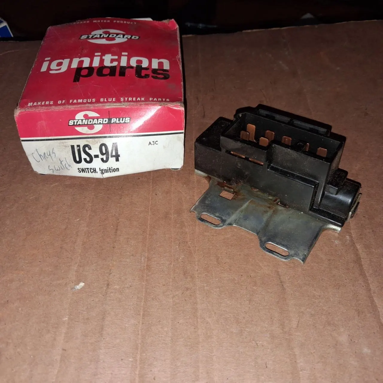 Standard US-94 Ignition Switch 5209891 78-83 Omni Horizon NOS