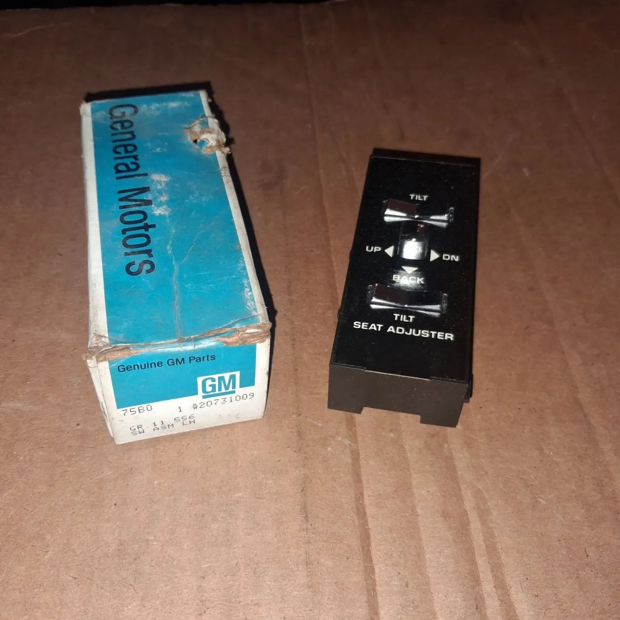 GM 20731009 LH 6-Way Seat Switch 85-93 Cadillac DeVille Fleetwood NOS