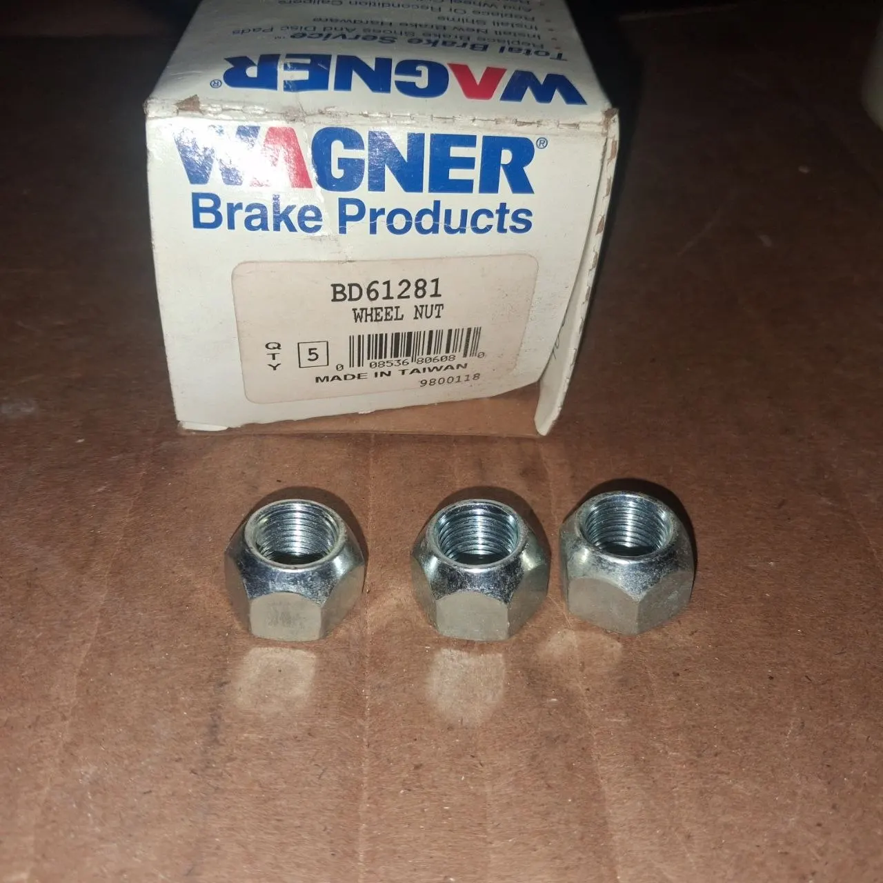 Wagner BD61281 Zinc Lug Nut Lot of 3 Partial 1/2-20 81-89 Concord Fifth Ave NOS