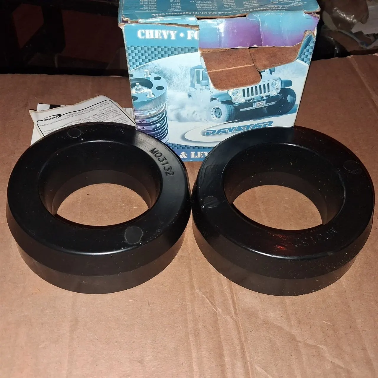 Daystar KG09101BK 2" Front Leveling Kit Silverado Sierra 88-06 2WD NOS